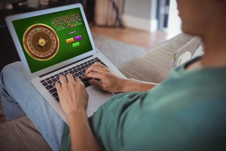 Tampilan dashboard multi-olahraga gamespool dengan pasar Liga 1 dan Piala AFF